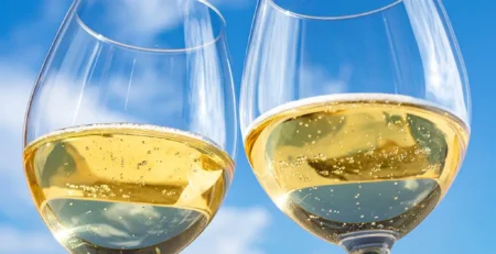 vino frizzante vs prosecco